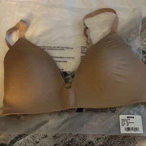 SKIMS Nude Bra with Adjustable Straps